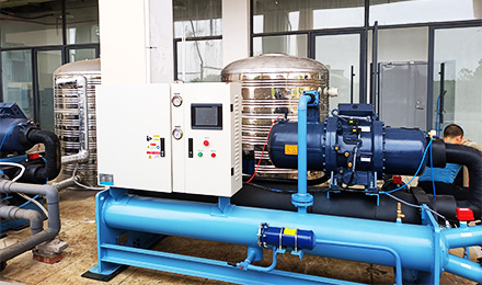 水冷螺桿冷水機80匹，金銀首飾加工冷卻使用